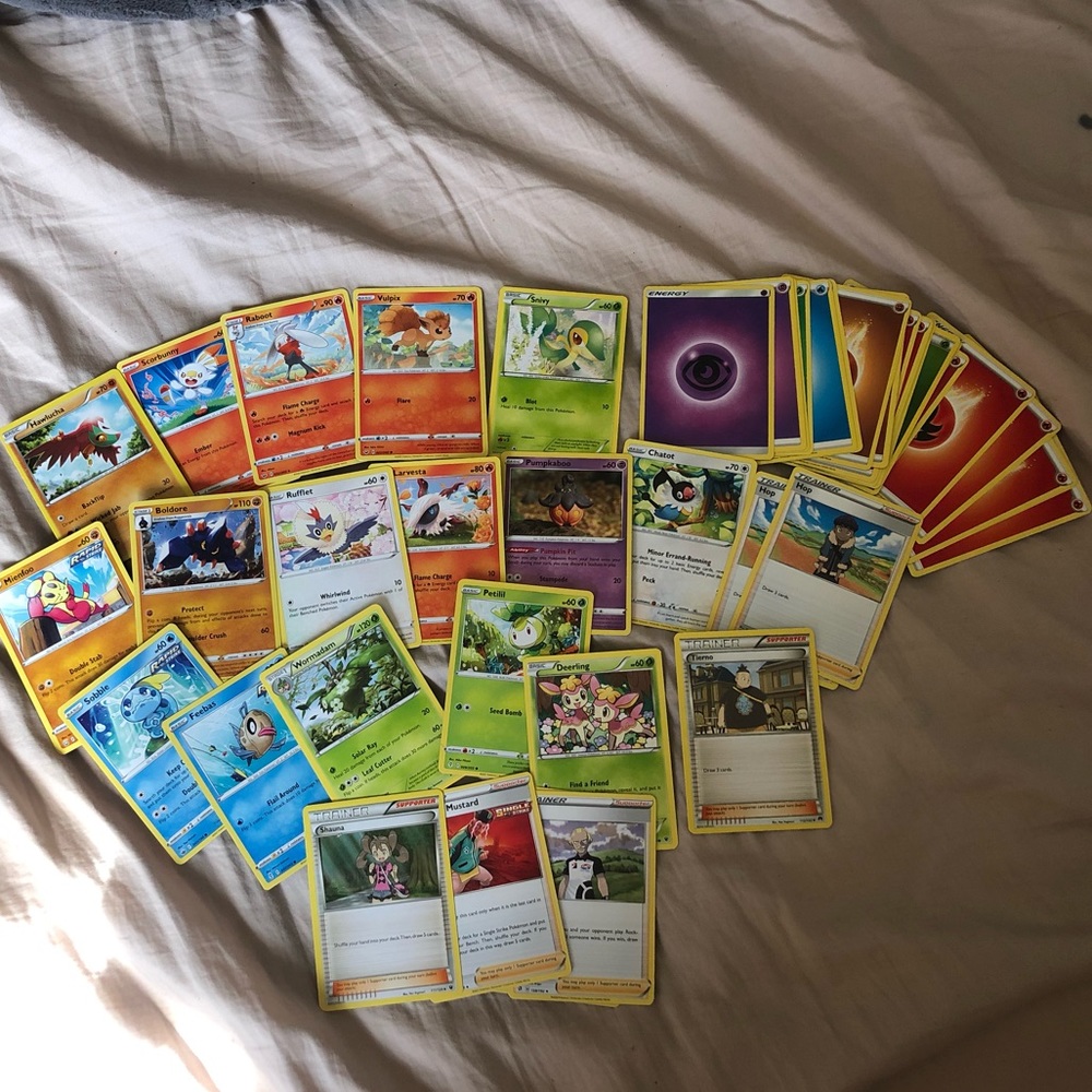 Lot of 43 Pokémon Cards - Picture 3 of 3